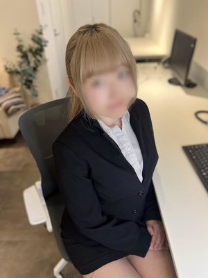 松井しおん