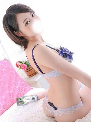 ヒトミ