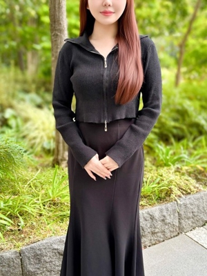 黒咲えれな
