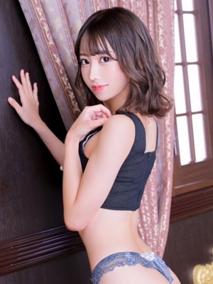 皇（すめらぎ）あすな