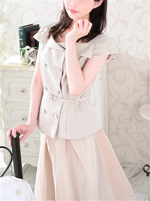 秋奈 優