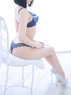 玲於奈(レオナ)