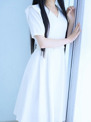 新人・由里奈(ユリナ)