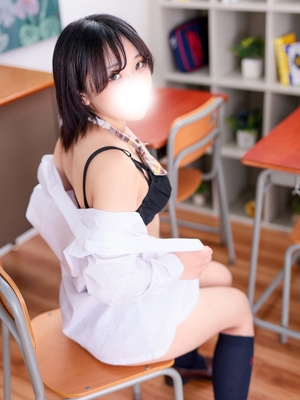つきな