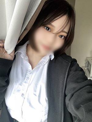 虹乃かれん