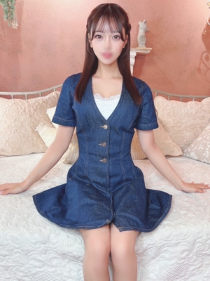 ぴあの【密着大好き清楚美女】