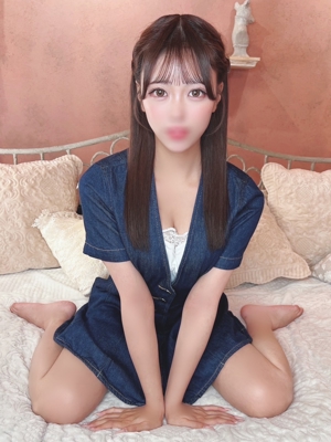 ぴあの【密着大好き清楚美女】