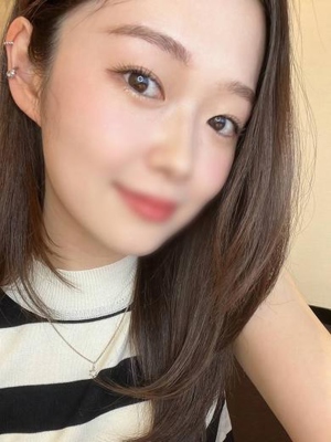 さゆり【透明感溢れる清潔さ】