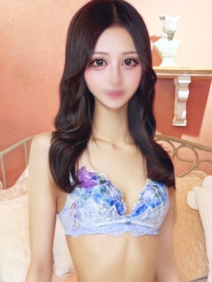 りおね【スレンダー黒髪美人】