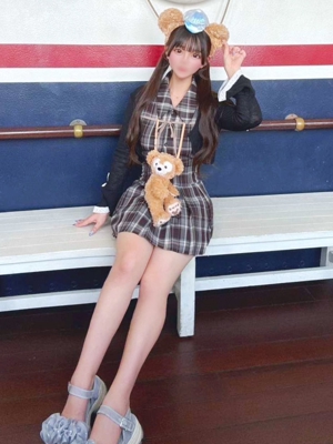 こもも【純白18歳の衝撃】