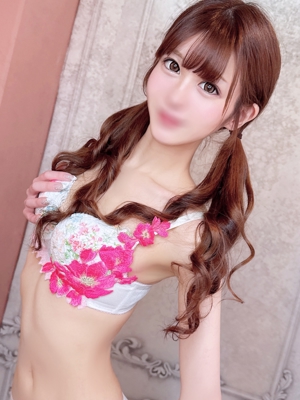 るい【キス沼確定の綺麗系美女】