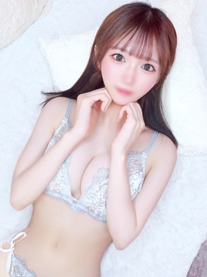 ゆうあ【菅原〇月似美少女】