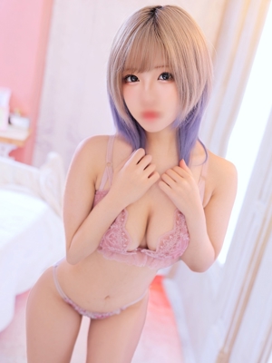 りず【穢れの無いF乳美女】