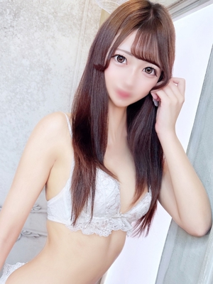 ねね【美顔、美脚、美少女】