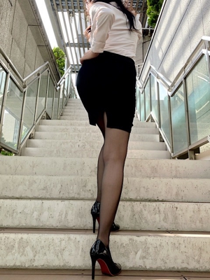 あきな