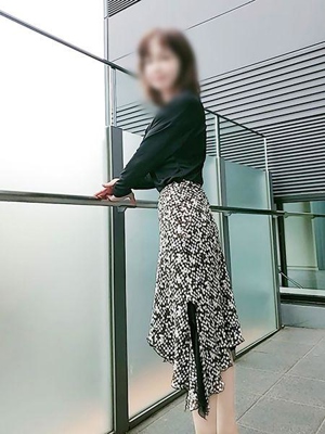 あきな