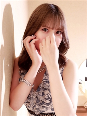 真白　りさ