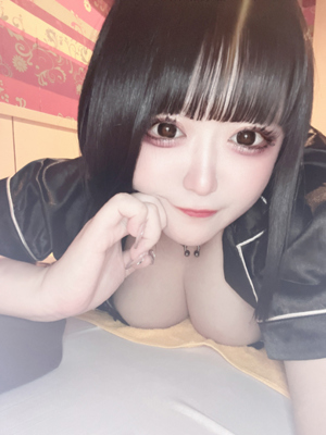 愛川 リノ【新たな爆乳ナース！】
