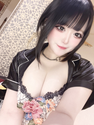 愛川 リノ【新たな爆乳ナース！】
