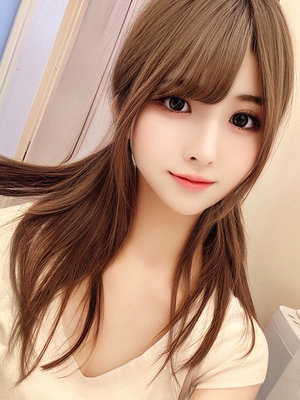 岡部ゆりあ