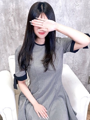 れな【ピンクゴールド】