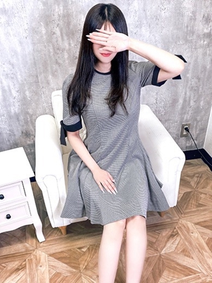 れな【ピンクゴールド】