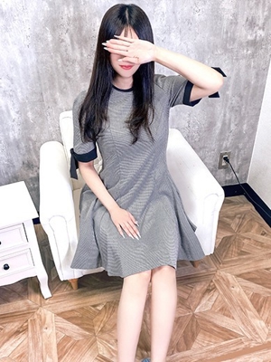 れな【ピンクゴールド】