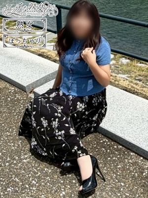 新人 芽衣(めい)
