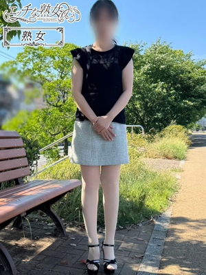 新人 由梨(ゆり)