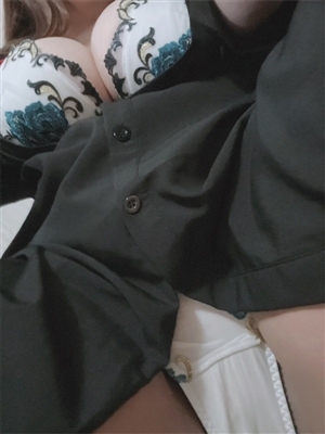 -新人-まき