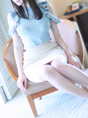 朱梨(あかり)