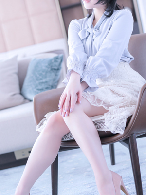 新人・純恋(すみれ)