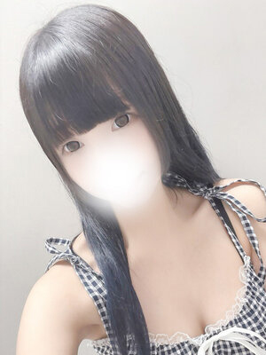 扇まむ